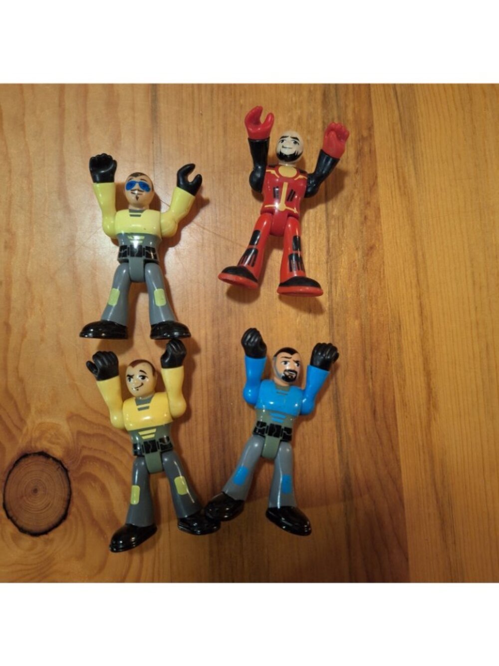 Imaginext Dino Riders 4 Figures 3" Lot Jurassic Dinosaur Yellow Blue Red - Picture 11 of 11